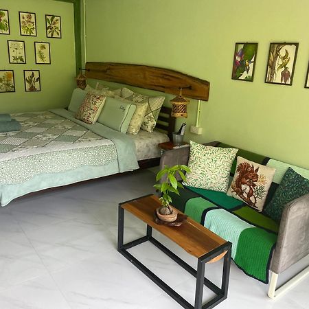 Maison d'hôtes ลอดจ์พังงา บูทีค Extérieur photo