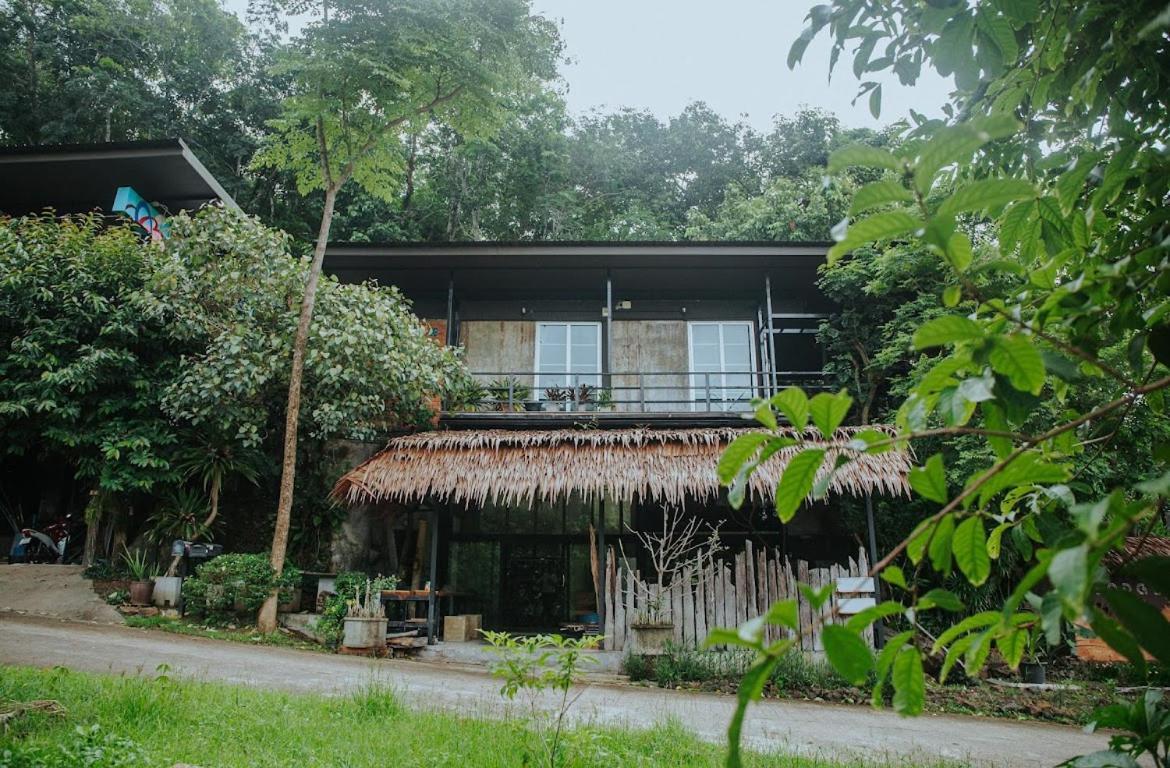 Maison d'hôtes ลอดจ์พังงา บูทีค Extérieur photo