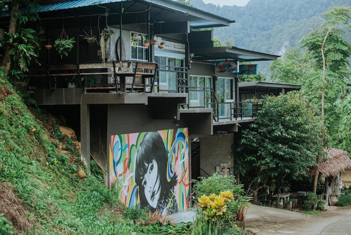 Maison d'hôtes ลอดจ์พังงา บูทีค Extérieur photo